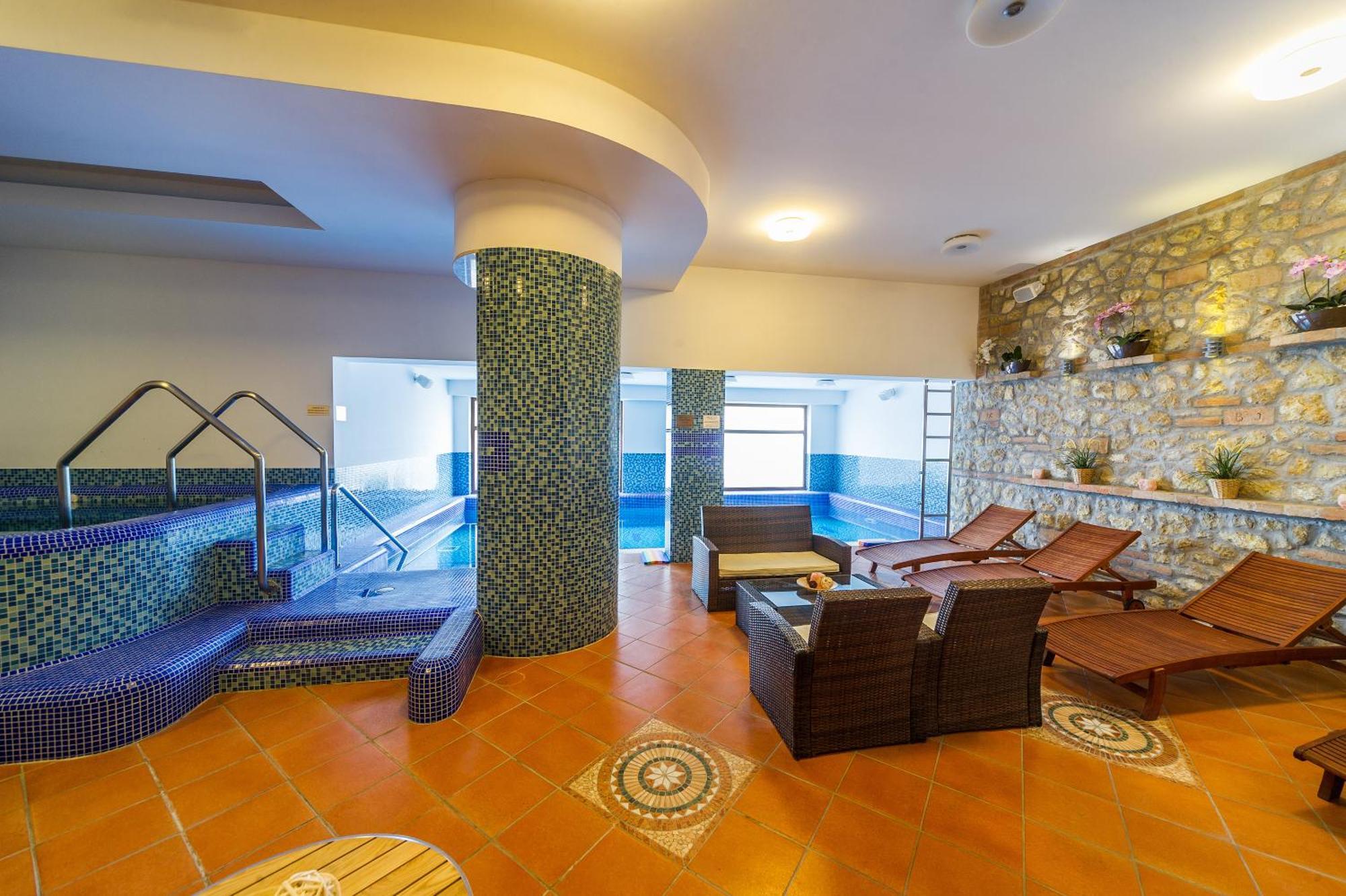 Bock Hotel Ermitage Villány Екстериор снимка